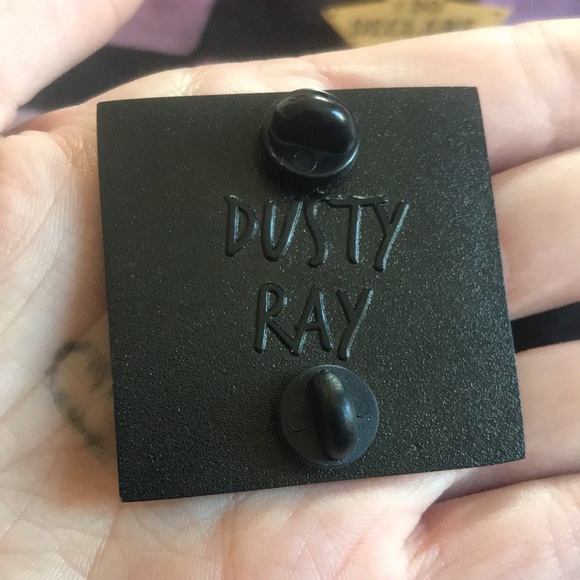 ✨🆕BNWOT!Mixed RPDR Queens Enamel Pins! From Tour!Super cute,RARE, &unique! ✨ - Picture 4 of 13